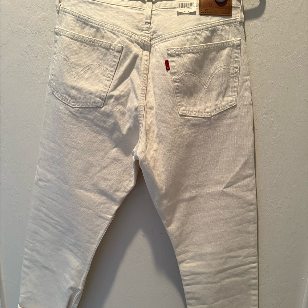 Women's White Cropped Levi's 501 Jeans- Size 30 X 26 - NWT